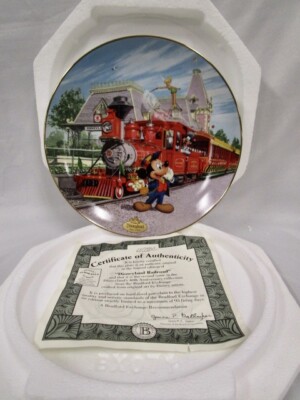 DISNEYLAND'S 40TH ANNIVERSARY PLATE - DISNEYLAND RAILROAD - In Box
