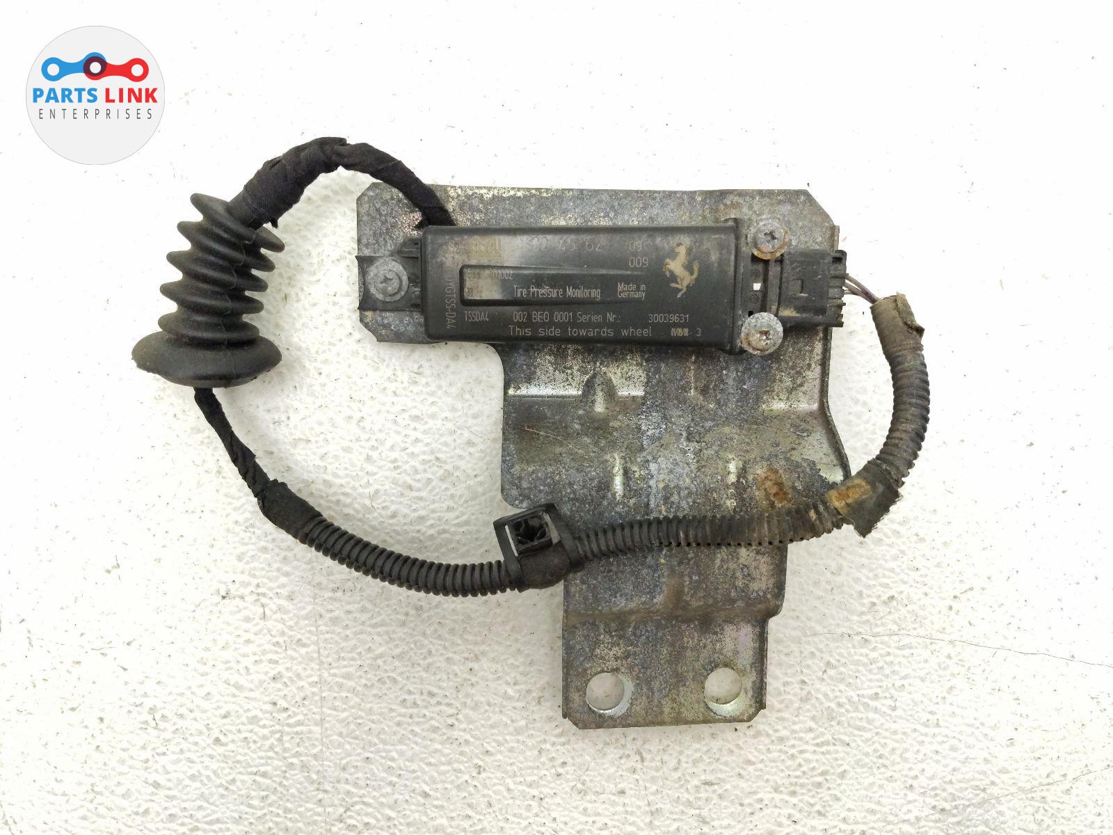 2007-10 MASERATI GRANTURISMO REAR TPMS TIRE PRESSURE ANTENNA CONTROL MODULE M145