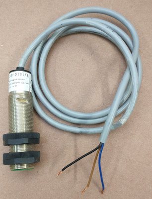 --USED--TESTED -- SELET K00G18-DIS118 10-30VDC PNP NO Proximity Sensor 18mm  1m