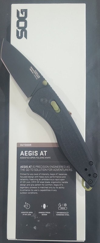 SOG Aegis AT Tanto Folding Knife Ambid. AT-XR Lock - Black/Moss HNDL USED