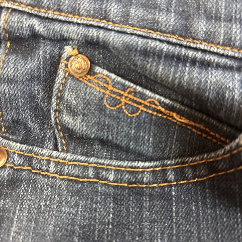 Pantalones de mezclilla Wrangler Q-Baby para mujer 7/8 x 34 lavado oscuro corte bota elástico vaquera occidental Foto 2 de 4