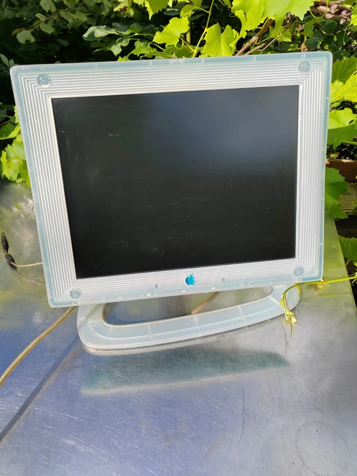 Vintage Apple Studio Display M4551 – transparent‑blau, kultiges Sammlerstück - Bild 3 von 4