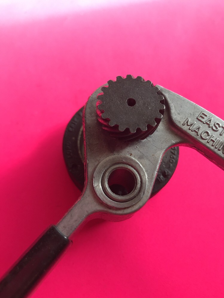 584C3-16- BELL CRANK COMPLETE FOR EASTMAN CUTTING MACHINE