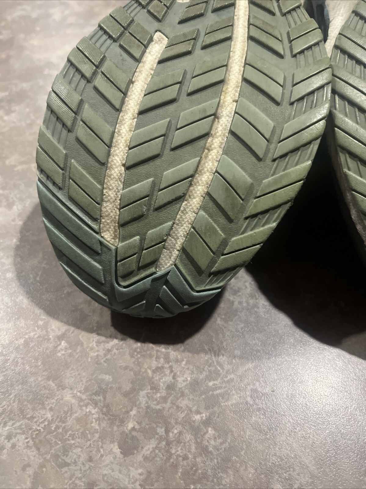 SAUCONY TRIUMPH RUNNING SHOES WOMENS SIZE 8 **RETAIL $160*** thumbnail 7