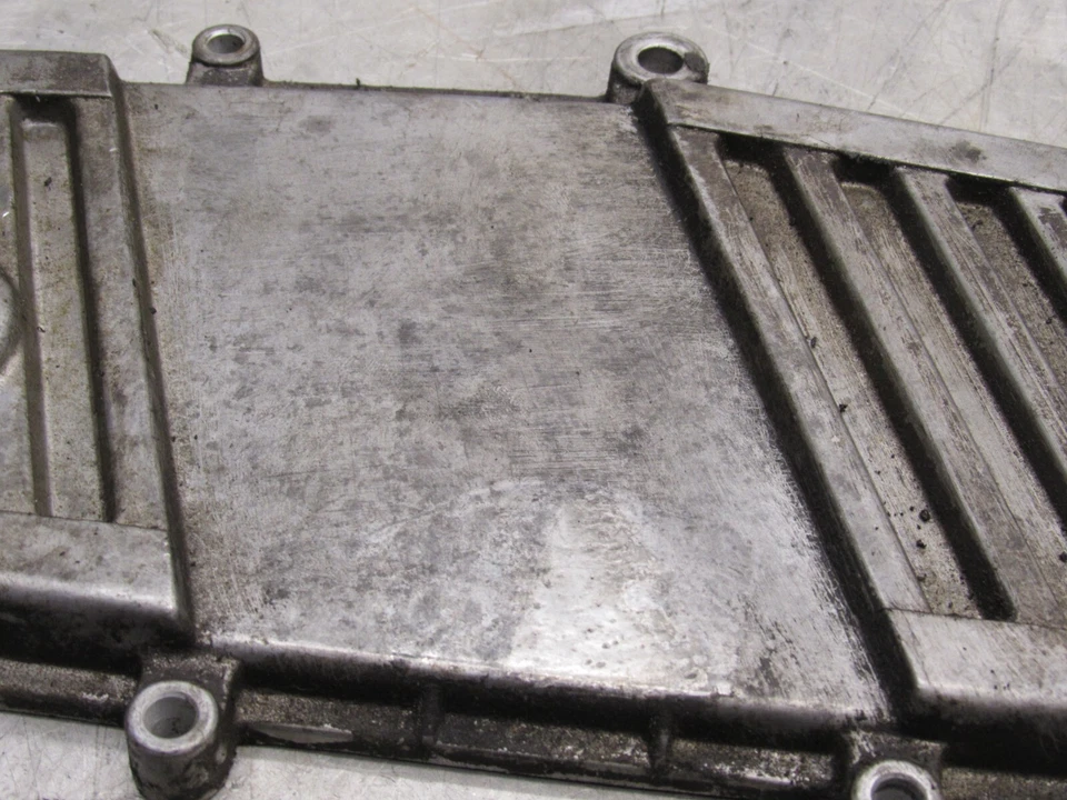 Yamaha SRV540 1985 tapa de moto de nieve cubierta de carcasa cubierta de cadena de transmisión Foto 3 de 4