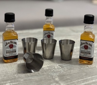4 x Schnapsglas Shot Krug  4cl + 3 x Jim Beam  0,05L