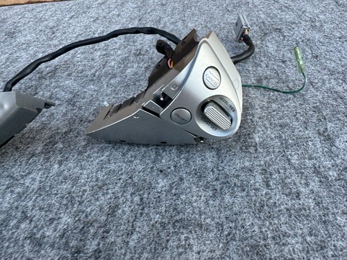 NISSAN 370Z 2009-2021 OEM LEFT WHEEL PHONE RADIO VOLUME CRUISE CONTROL SWITCH - Picture 4 of 5