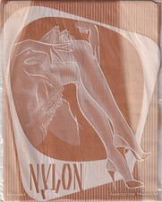 Bas nylon coloris Beige. Taille 1 - 8½. French vintage stockings.
