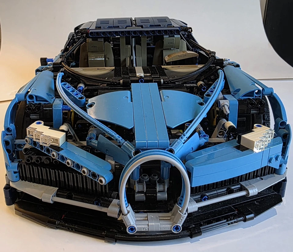 LEGO TECHNIC: Bugatti Chiron (42083) Foto 4 de 4