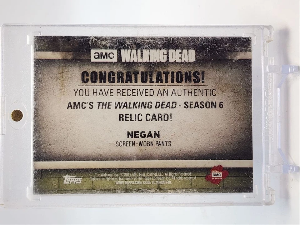 JEFFREY DEAN MORGAN AS NEGAN 2017 TOPPS THE WALKING DEAD PATCH Q4444 - Image 2 of 2