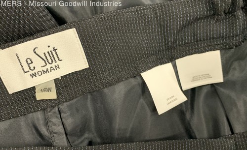 Le Suit Women's Navy 2pc Pant Suit - Size 16W - Picture 5 of 6