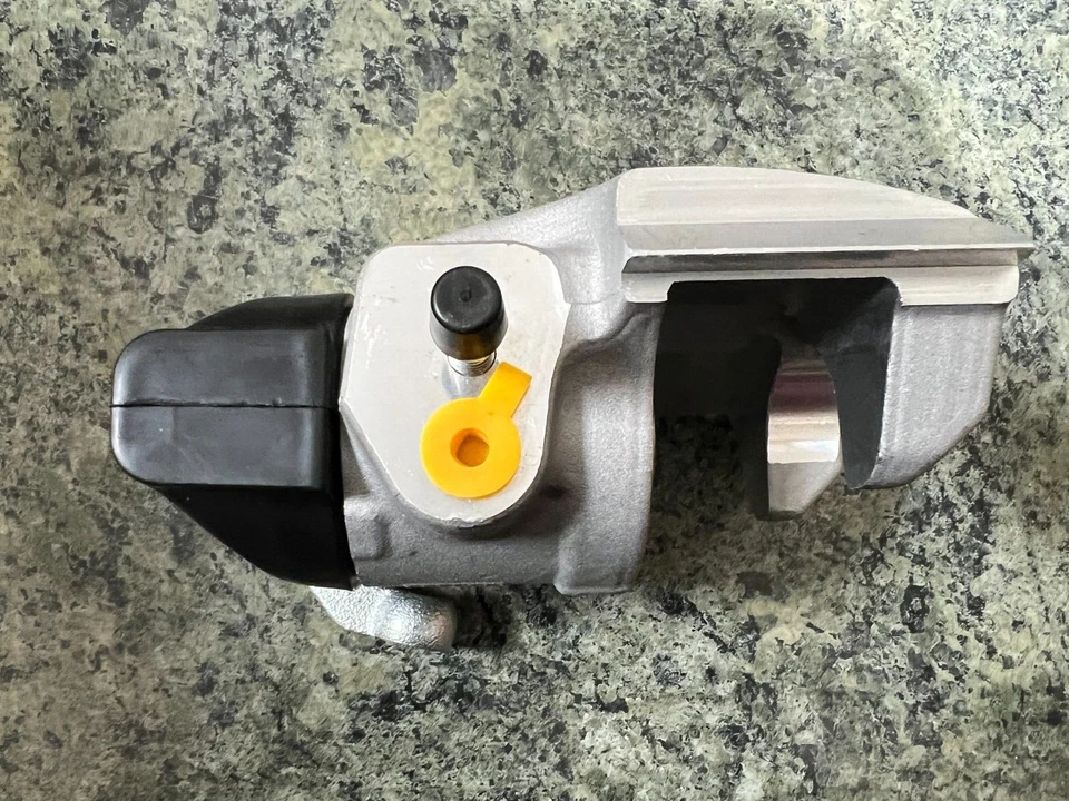 Задний правый тормозной суппорт Lancia Montecarlo Fiat Bertone X1/9 X19 UPRATE 38 мм O/S - Изображение 2 из 4