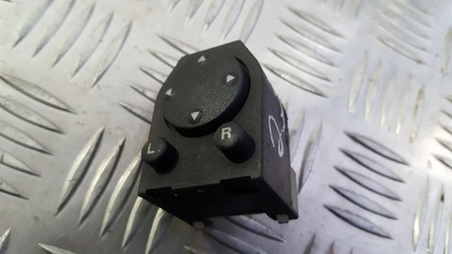 Audi 90 1995 Wing mirror control switch (Exterior Mirror Switch) 8 #334776-24