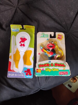 Sesame Street Elmo 2 Pc Collectible Set Brush & Comb Rockin Elmo Clip NIB