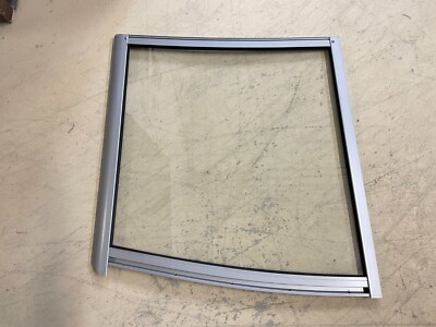LARSON LX 160 / 180 / 185 / 195 STBD FRONT WINDSHIELD 7135-0130 ALUMINUM BOAT