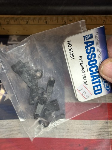 TEAM ASSOCIATED 91391 Steering Set for: B5 - Picture 3 of 4