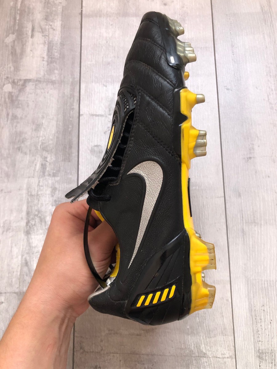 nike laser football boots