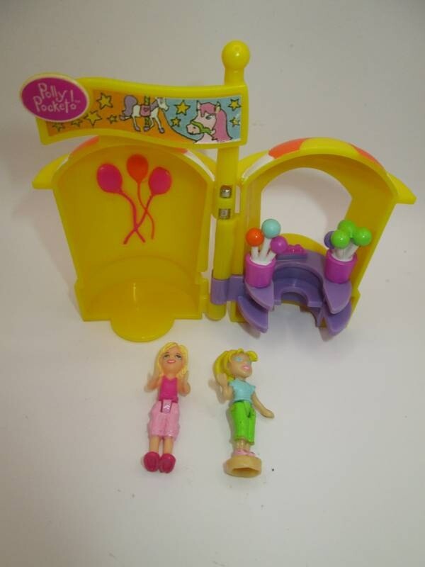 Polly Pocket Dolls ~❤️~ 2002 Polly Pocket Carousel Ride Ticket Booth #587