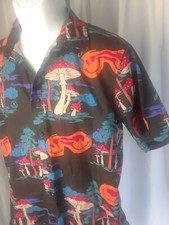 Psychadelic Mushroom Shirt M  Happy Orange Forest Face Surfer  turquoise  A11