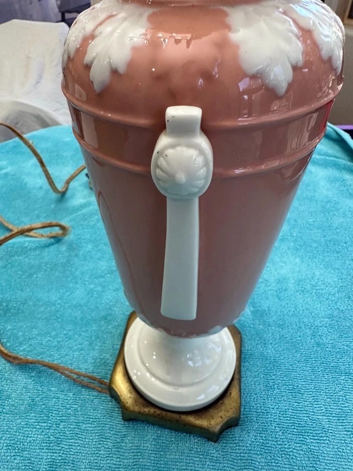 Lenox Art Deco Lamp Dav Art. Coral - Image 4 of 4