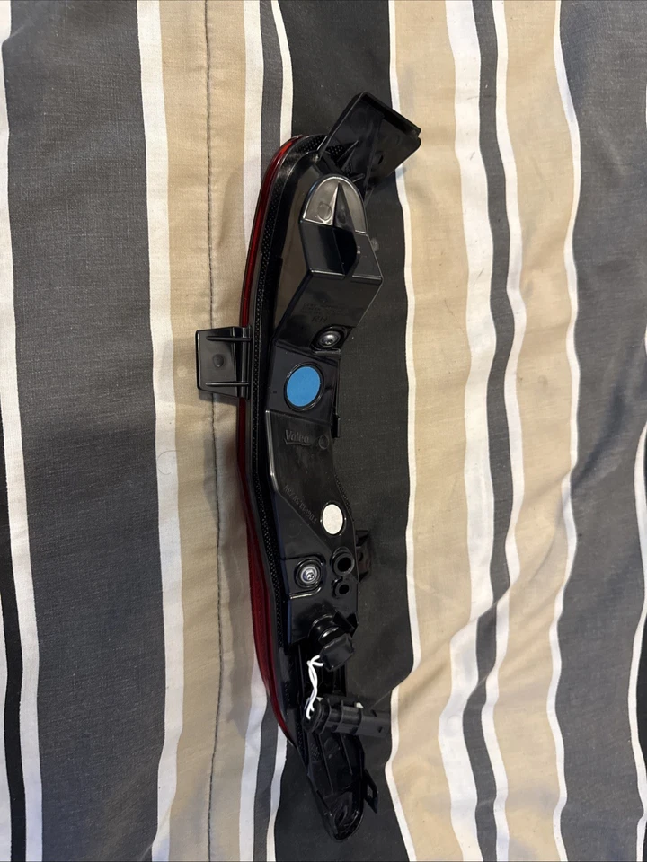 Left Side Rear Bumper Fog Lamp Light For Land Rover Range Rover Velar 2018-2022 - Image 2 of 4