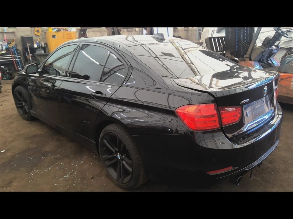 Chassis ECM Fuel Pump Right Hand Inner Quarter Fits 12-19 BMW 640i 6697303 Foto 3 de 4