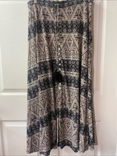 Boho Button-Front Maxi Skirt in Navy and Cream lg