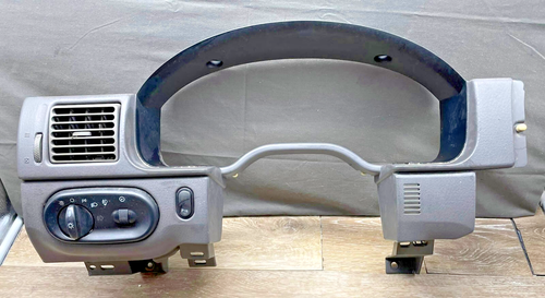 02-05 Ford Explorer Mountaineer Dash Speedometer Cluster Trim Bezel Panel Gray