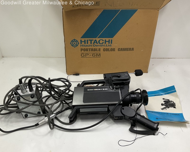 Vintage Hitachi Portable Color Camera GP-6M IOB TESTED