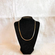 AMERICAN SHOWCASE necklace vintage goldtone metal herringbone chain safety catch