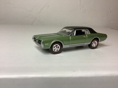 JOHNNY LIGHTNING  1968 MERCURY COUGAR 1/64 loose