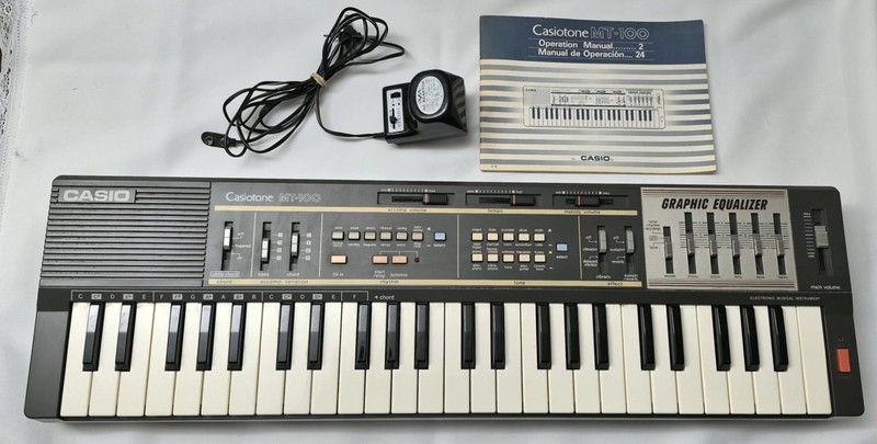 Vintage Casio CASIOTONE MT-100 W/ Manual*WORKS*