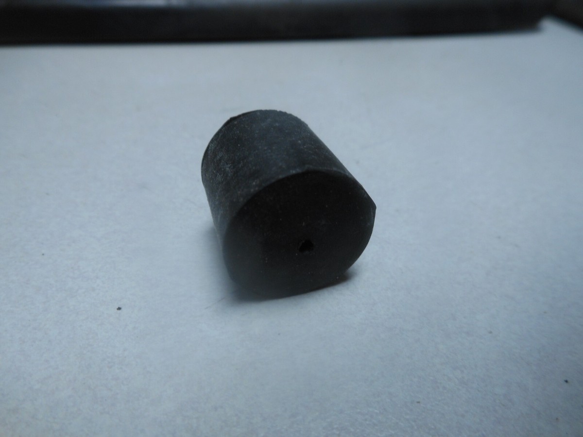 NOS Kawasaki Rear Stay End Cap 83 EX305 84-85 ZX550 83-85