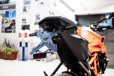 EVOTECH KENNZEICHENHALTER SET VERSTELLBAR KTM 1390 SUPERDUKE R 2024