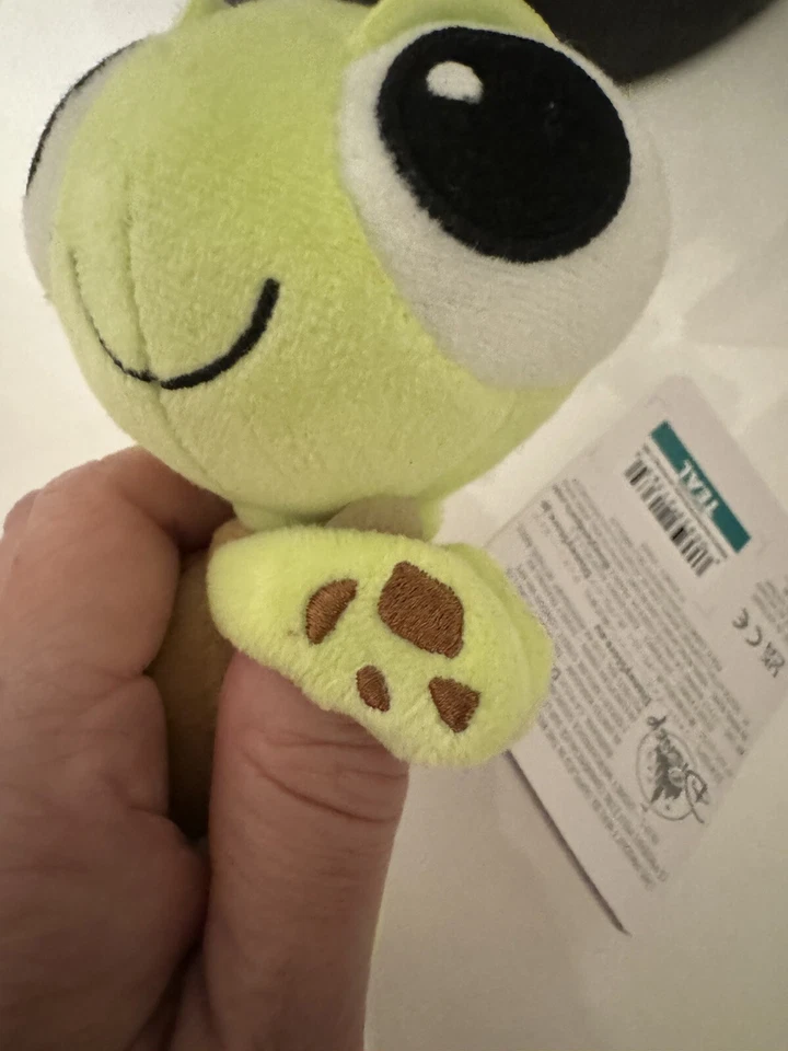 Disney Parks - Finding Nemo Squirt Magnetic Magnet Hands Clinger Mini Plush Pal - Image 4 of 4