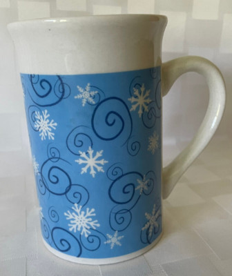 Vintage ROYAL NORFOLK Holiday 12oz Mug Christmas RETRO SWIRLS Snowflakes on Blue