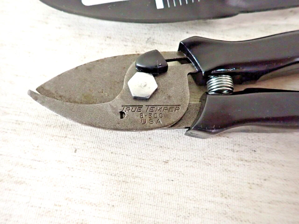 Vintage  True Temper By-Pass Pruner  B-300 made in USA - Image 2 of 4