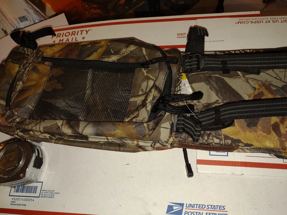 Realtree Hardwoods Camouflage Utility Hunting Belt with John Deere Logo New  - Image 3 of 4