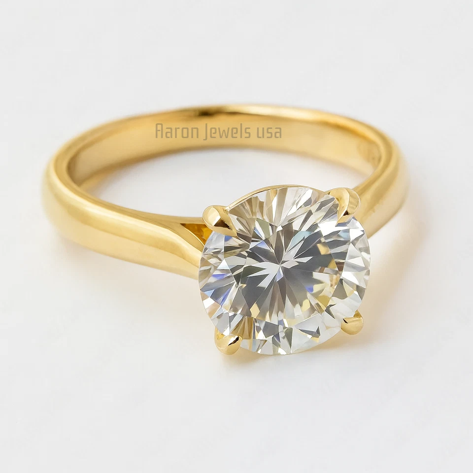 IGI Certified 4.00Ct F VS1 Round Cut Lab Grown Diamond Ring | 14K Yellow Gold - Image 4 of 4