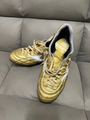 Mizuno Morelia UL Japan Soccer Cleats Gold White US9 UK8 EU42 27cm