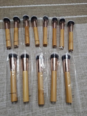 Brand Tarte stippling blush brush