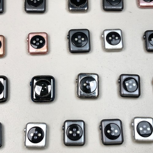 Lotto di 25 Smartwatch Apple NON TESTATI solo per ricambi o riparazioni - Foto 12 di 18