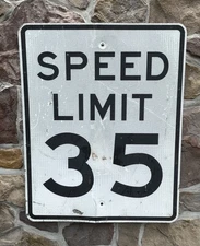 Authentic Vintage Retired White Metal 35 MPH Sign Road Street  Traffic b