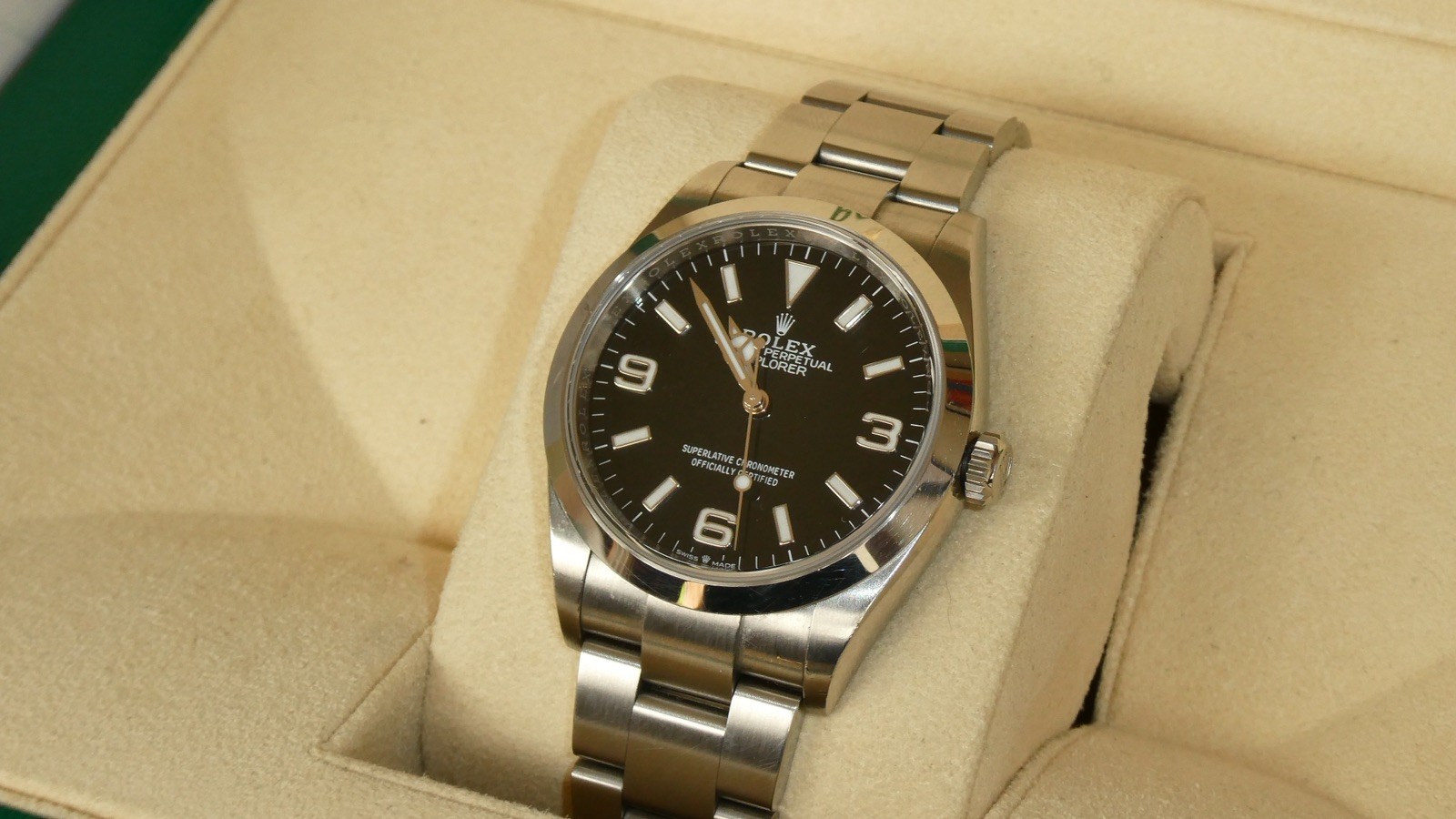 Rolex Explorer 36mm124270 2021 Box and Papers Full Set
