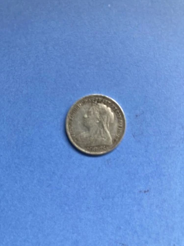 1900 Victoria Threepence — photo from another recent sale