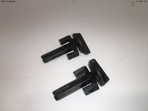Par de clips para parrilla radiador Volvo 240 260 244 245 265 264 - Imagen 8 de 12
