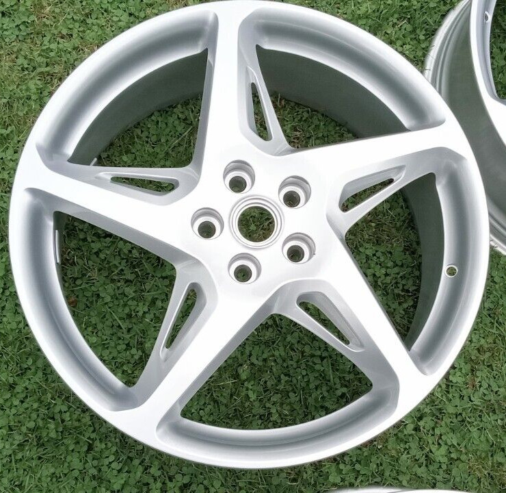 Ferrari 458 Wheels_Set of 4_282334_282335_8.5x20 Front 10.5x20 Rear_GENUINE_OE