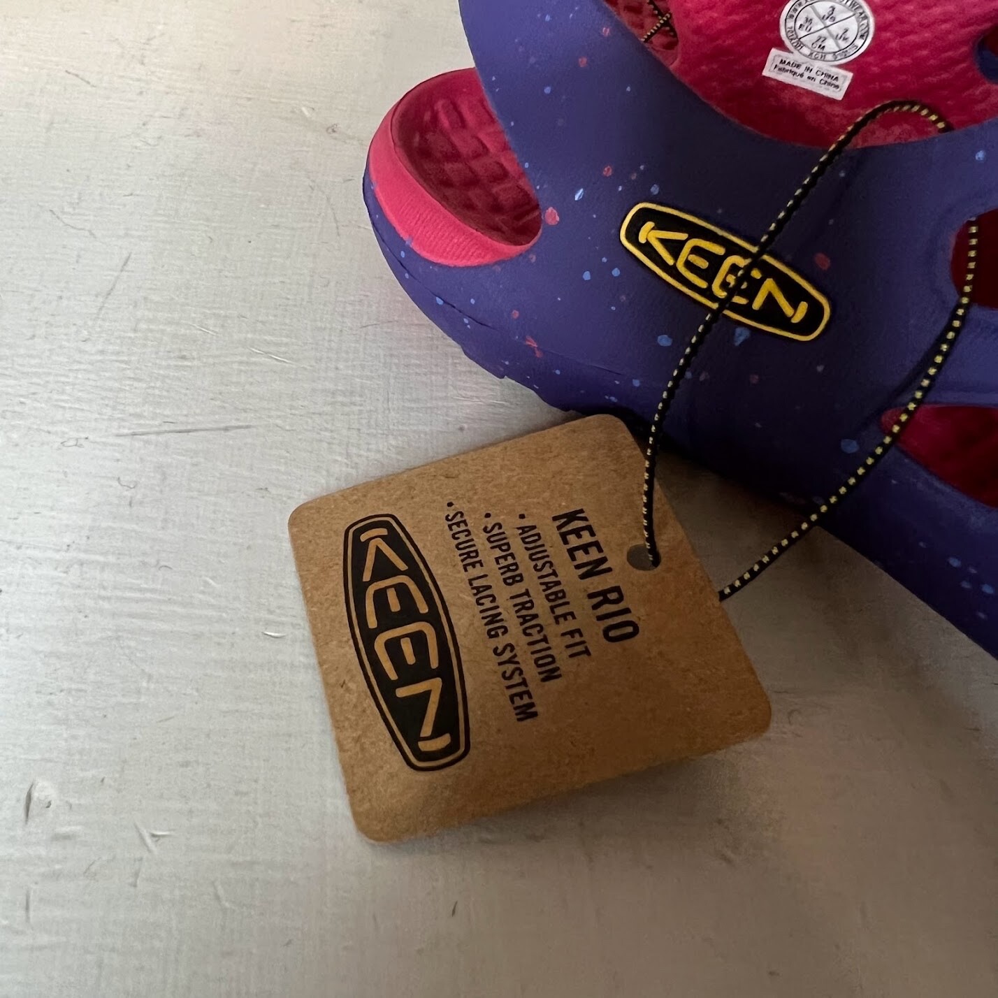 KEEN Sandali da acqua Rio rosa Rio viola a punta chiusa scarpe da acqua taglia 3 USA NUOVI 1012701