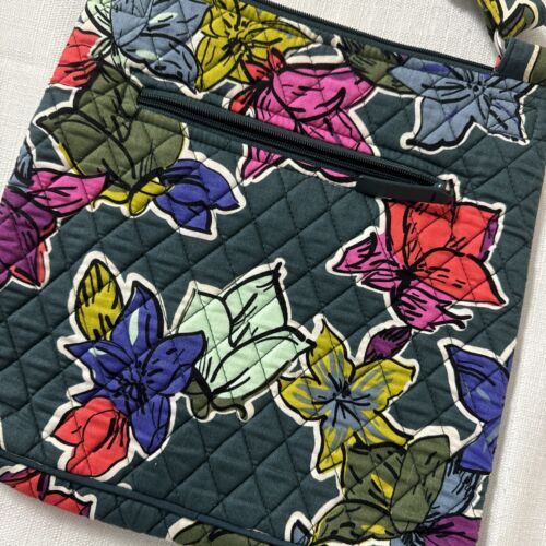 Vera Bradley Bandolera Hipster Monedero Flores Caídas Correa de Hombro Ajustable - Imagen 3 de 10