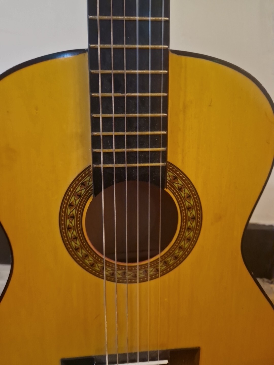 Kids Music Alley 34 Inch Classical Junior Acoustic Guitar (Excellent